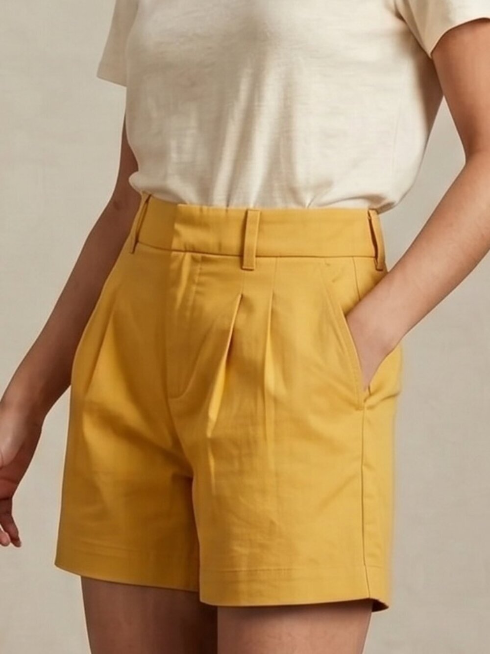 Gap Yellow High Rise Pleated Khaki Shorts - Size0